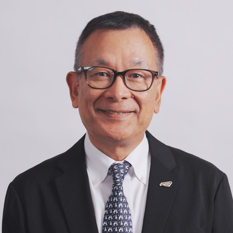 村井満